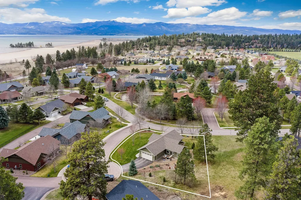 423 Palouse Prairie Court Bigfork MT 59911