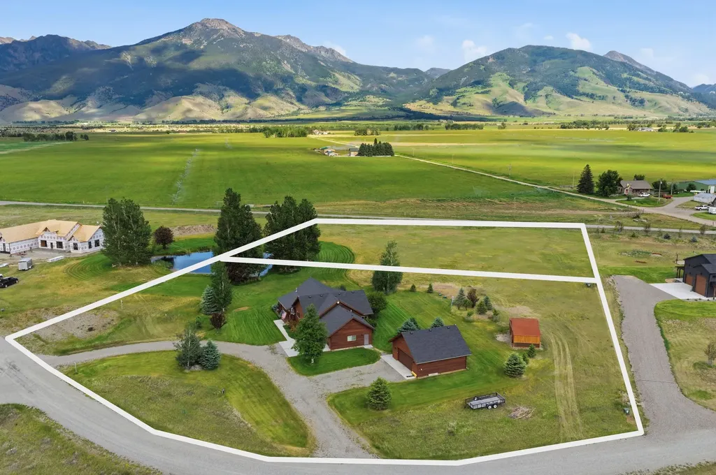 18 Obsidian Road Livingston MT 59047