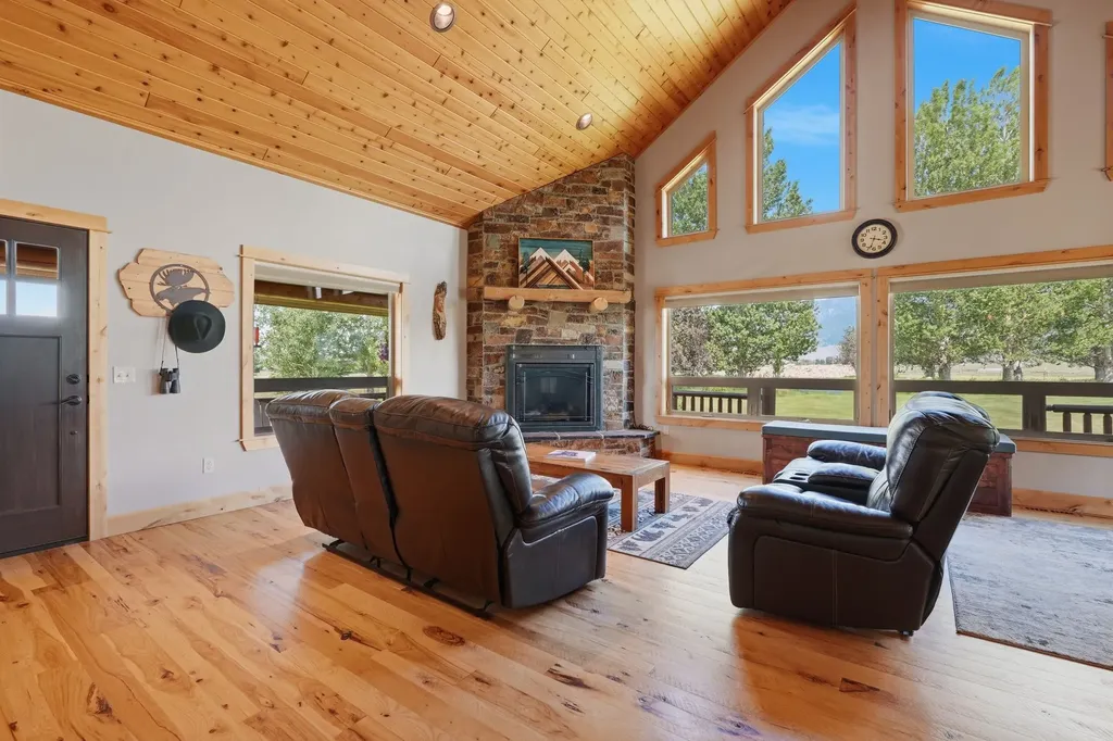 18 Obsidian Road Livingston MT 59047