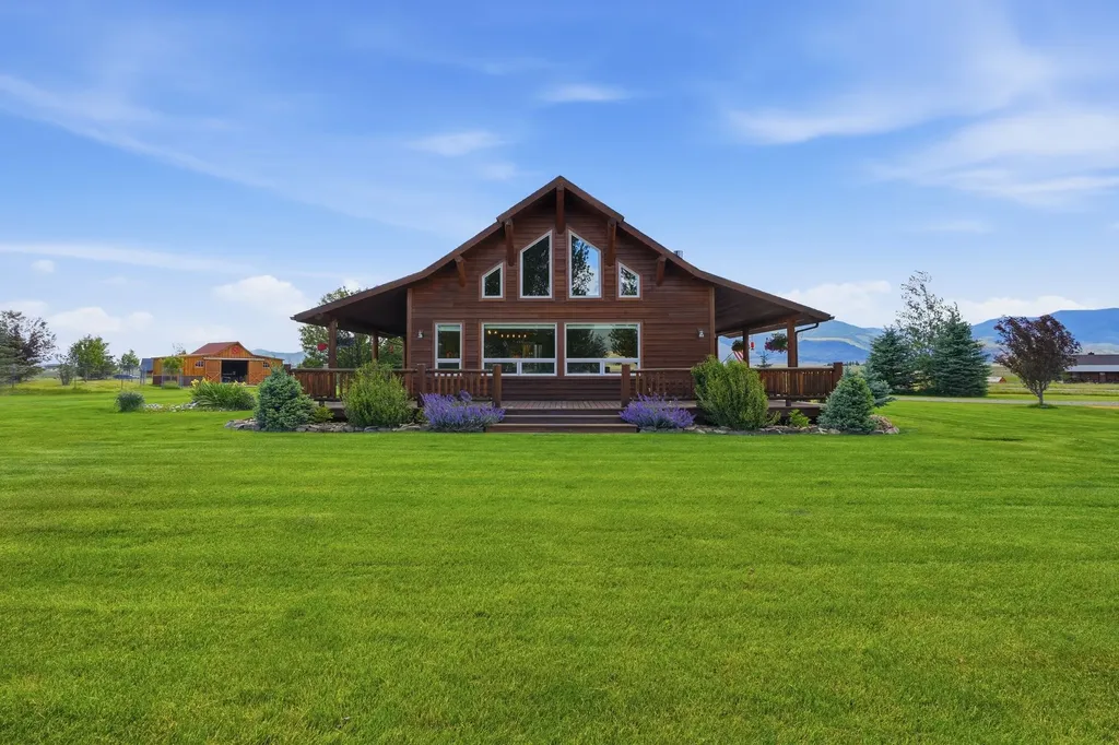 18 Obsidian Road Livingston MT 59047