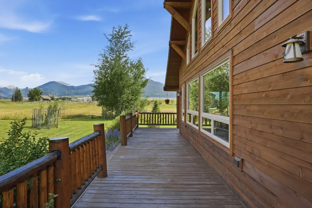 18 Obsidian Road Livingston MT 59047