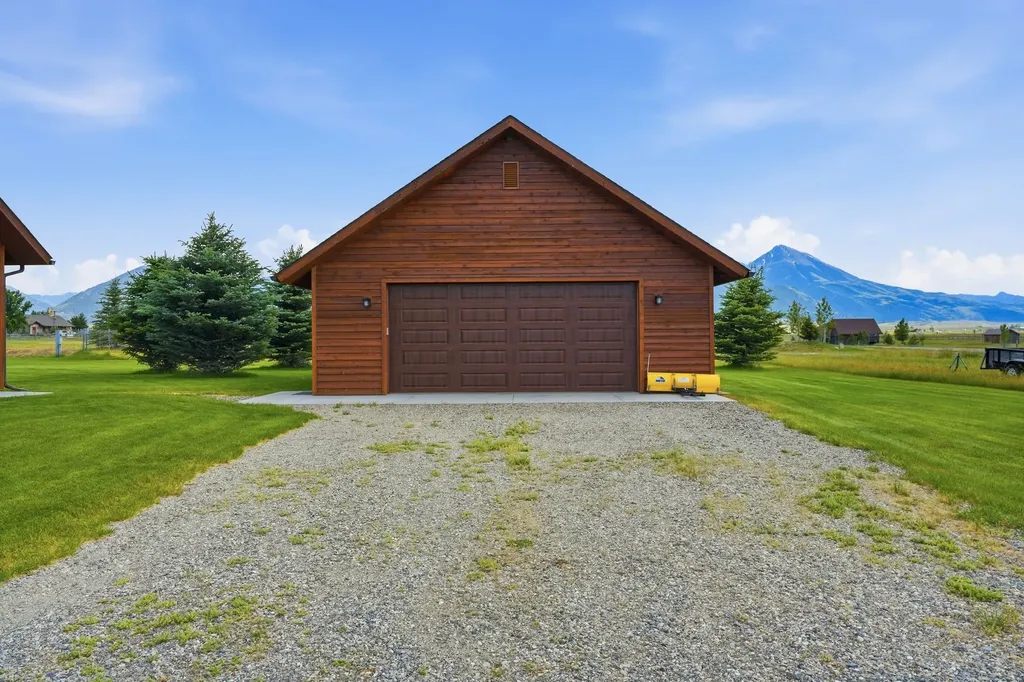 18 Obsidian Road Livingston MT 59047