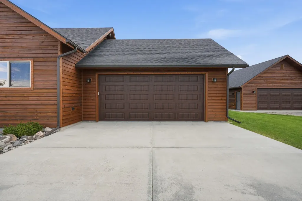 18 Obsidian Road Livingston MT 59047