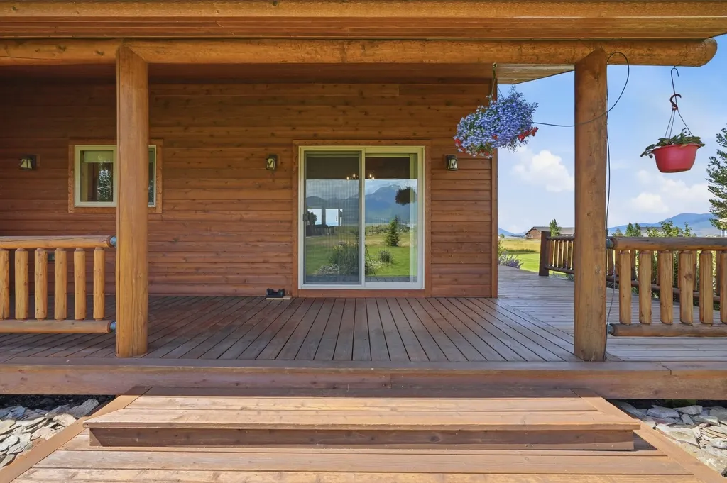 18 Obsidian Road Livingston MT 59047
