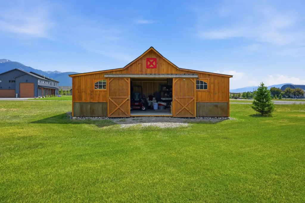 18 Obsidian Road Livingston MT 59047