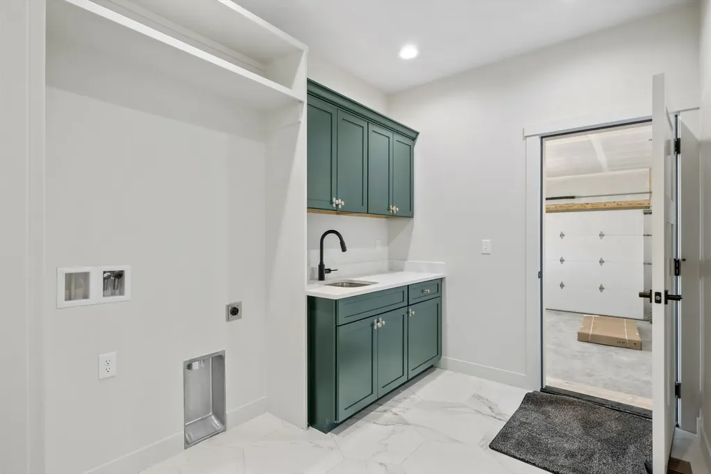 2924 Adam Run Avenue Helena MT 59601