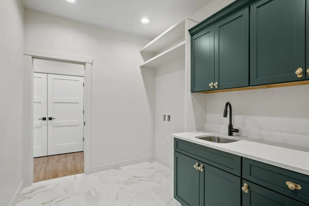 2924 Adam Run Avenue Helena MT 59601