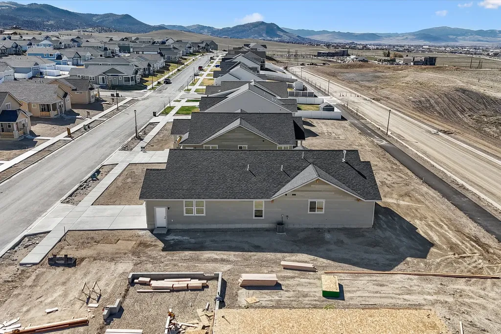 2924 Adam Run Avenue Helena MT 59601