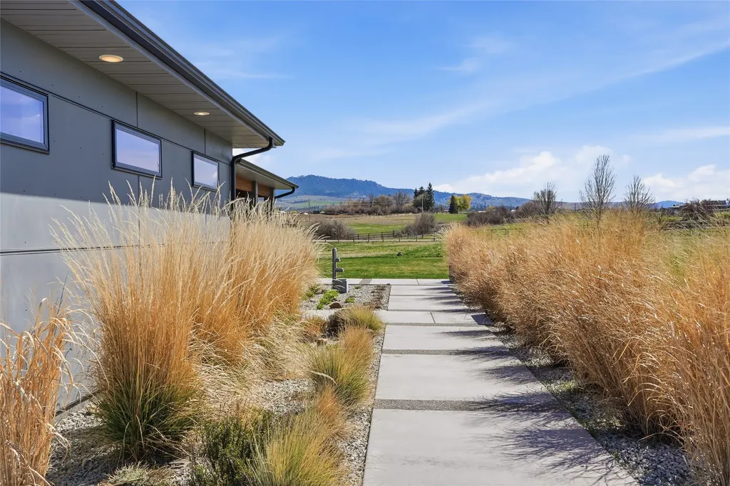 773 Stone Creek Loop Corvallis MT 59828