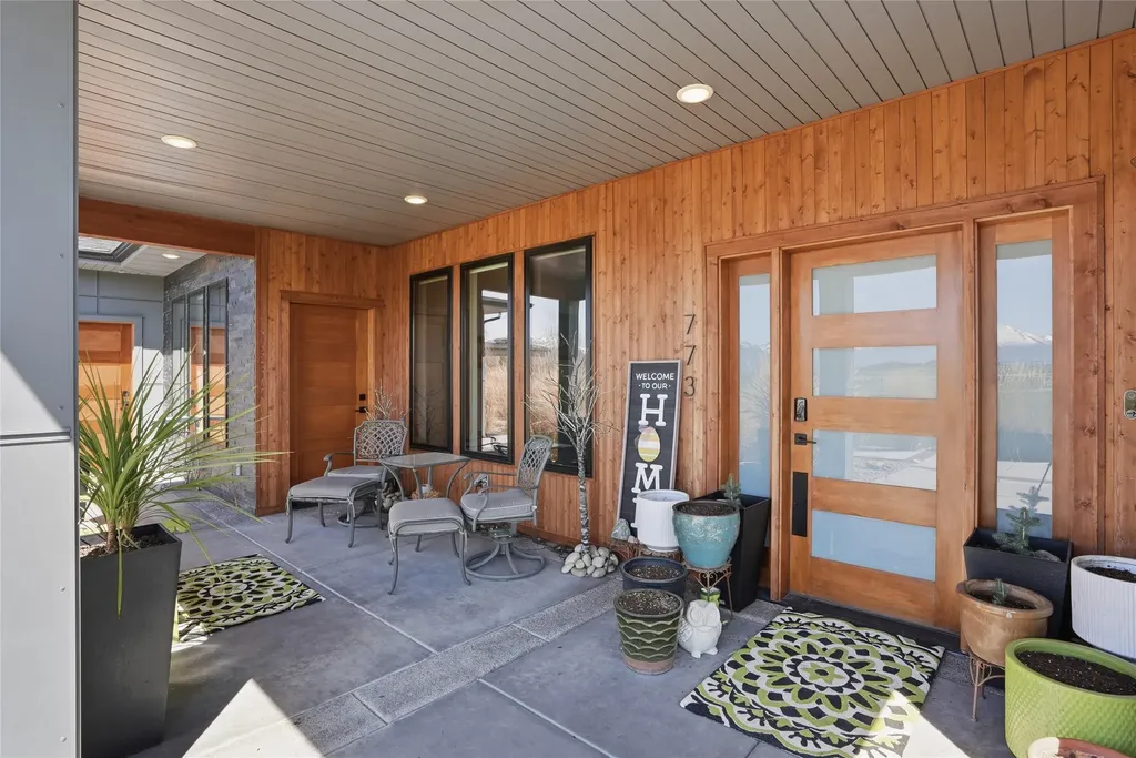 773 Stone Creek Loop Corvallis MT 59828