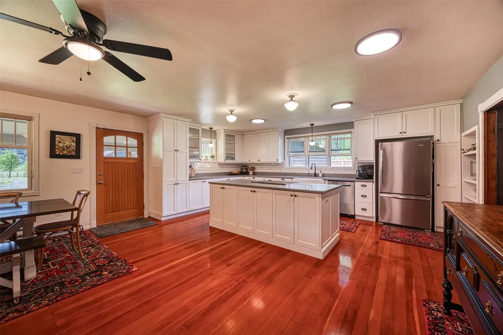 8 N Cooper Lane Cascade MT 59421