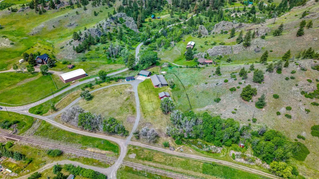 8 N Cooper Lane Cascade MT 59421