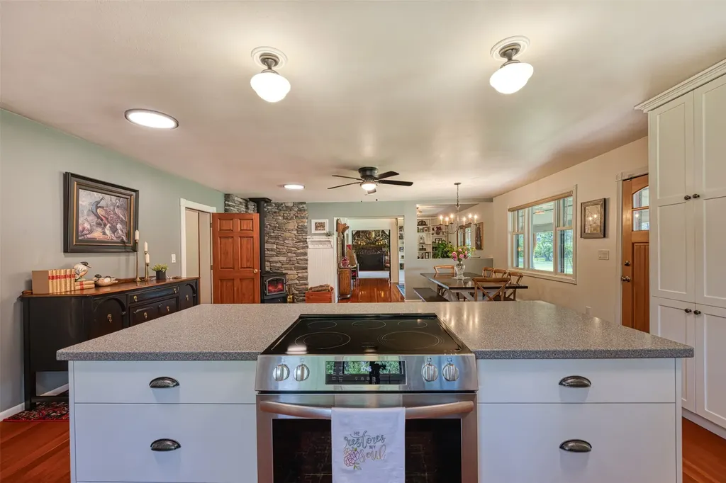 8 N Cooper Lane Cascade MT 59421