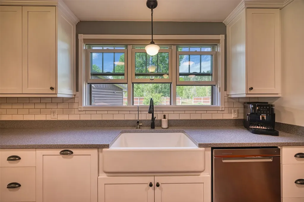 8 N Cooper Lane Cascade MT 59421