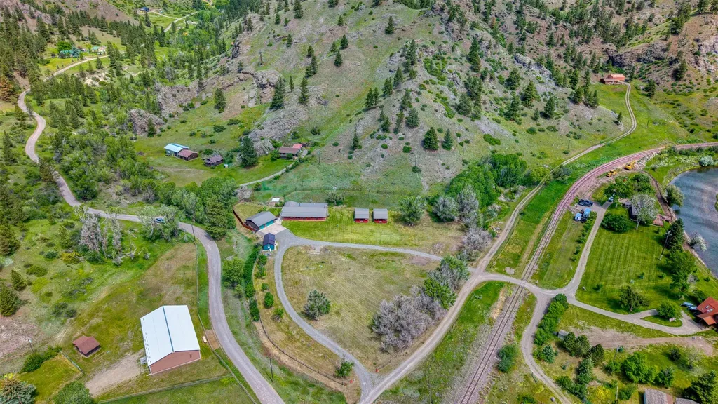 8 N Cooper Lane Cascade MT 59421
