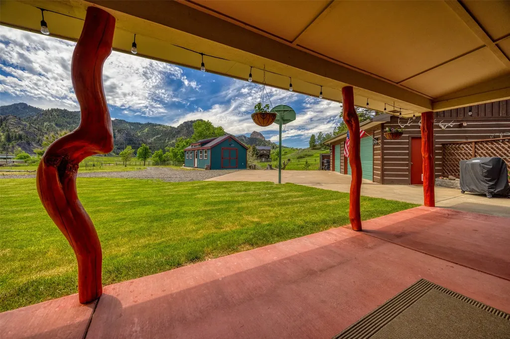8 N Cooper Lane Cascade MT 59421
