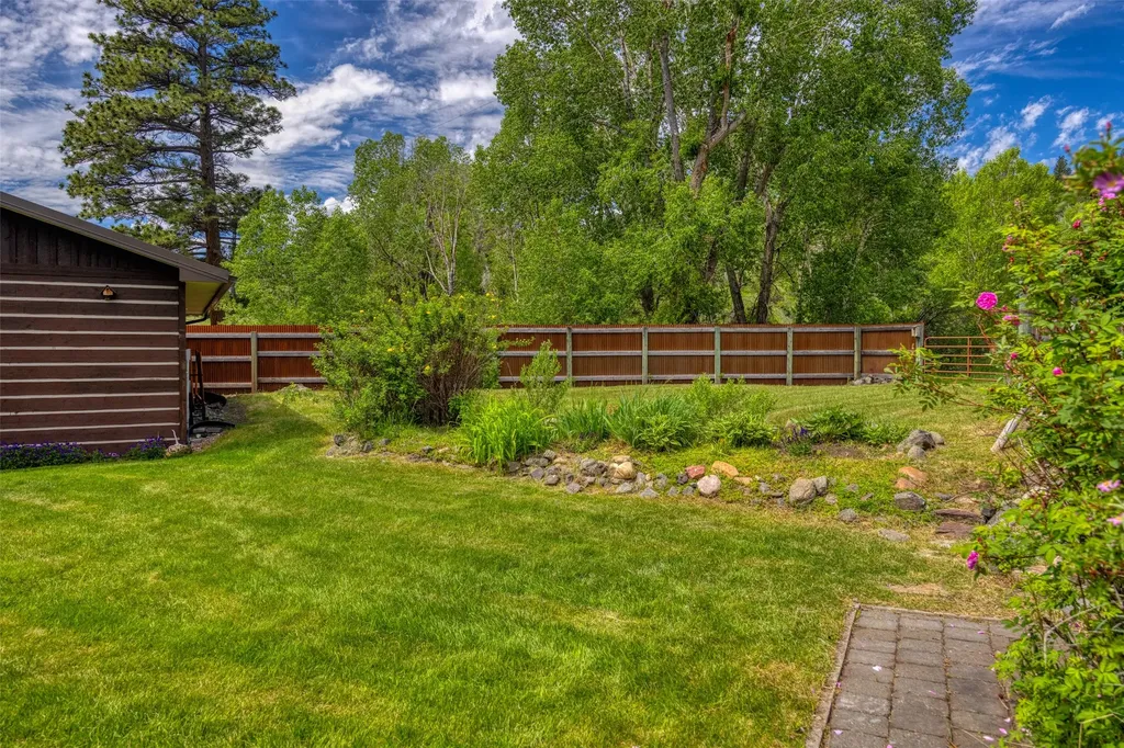 8 N Cooper Lane Cascade MT 59421