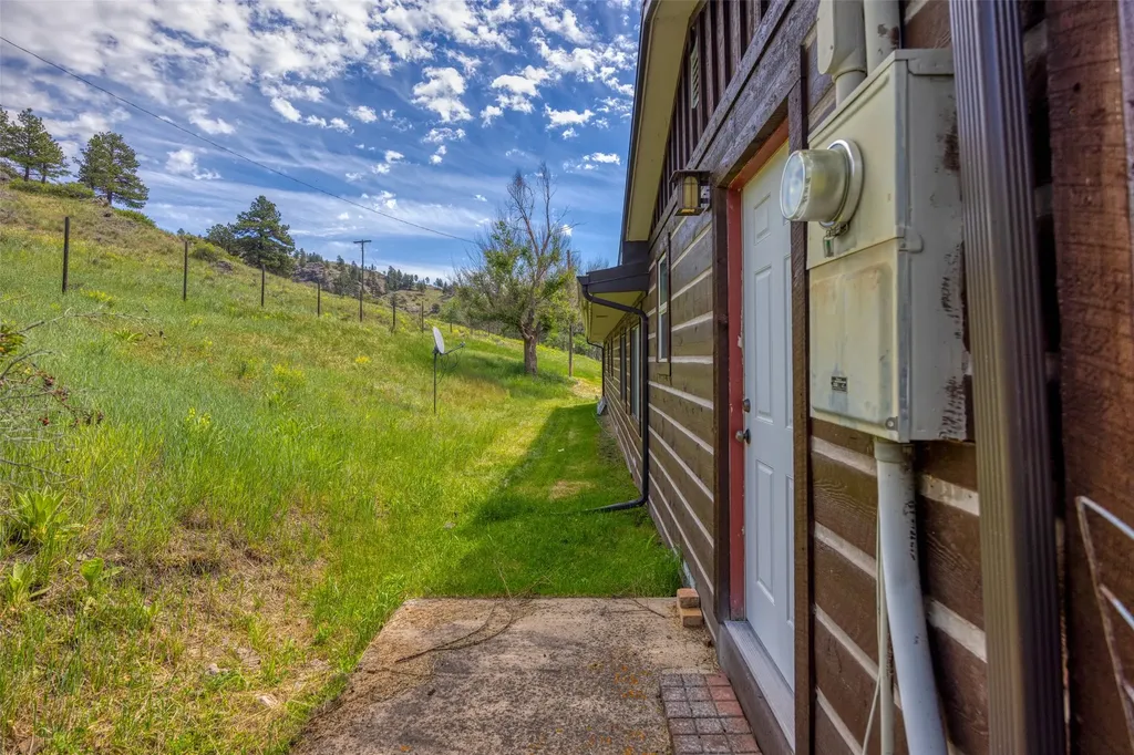 8 N Cooper Lane Cascade MT 59421