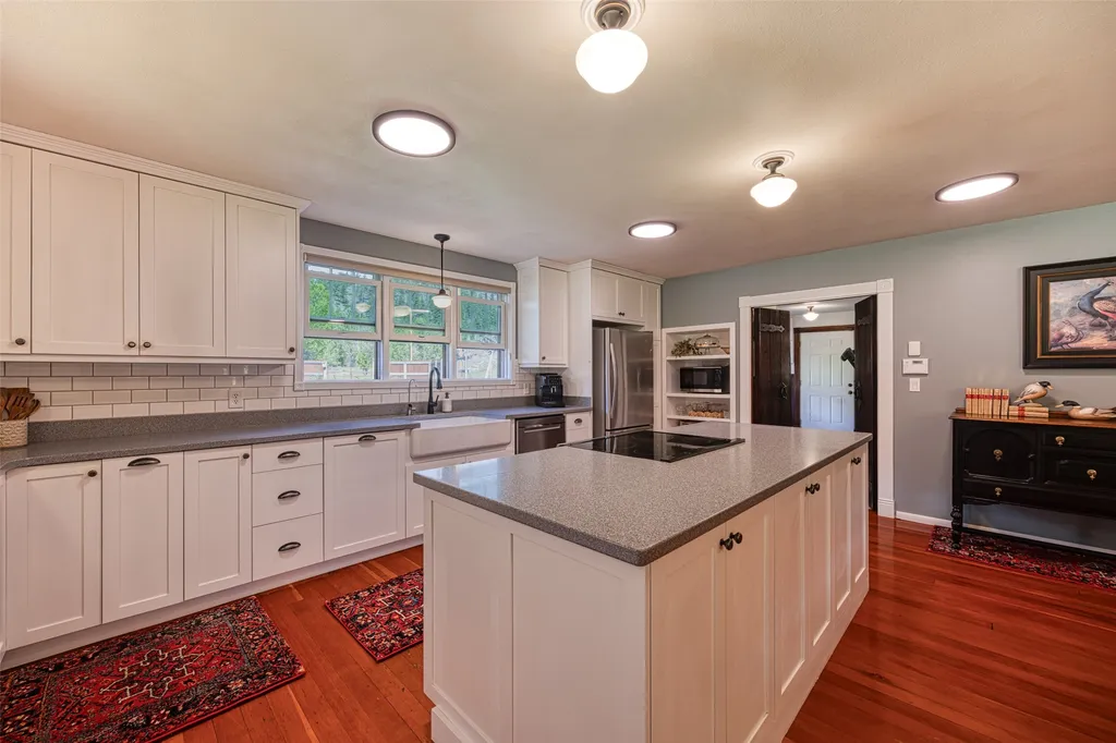 8 N Cooper Lane Cascade MT 59421