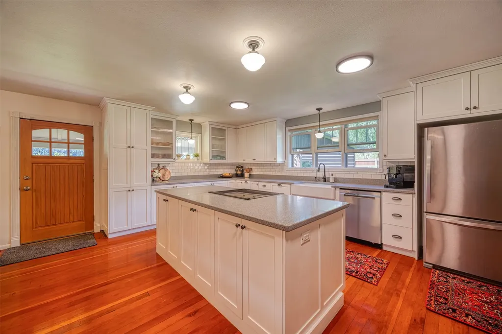 8 N Cooper Lane Cascade MT 59421
