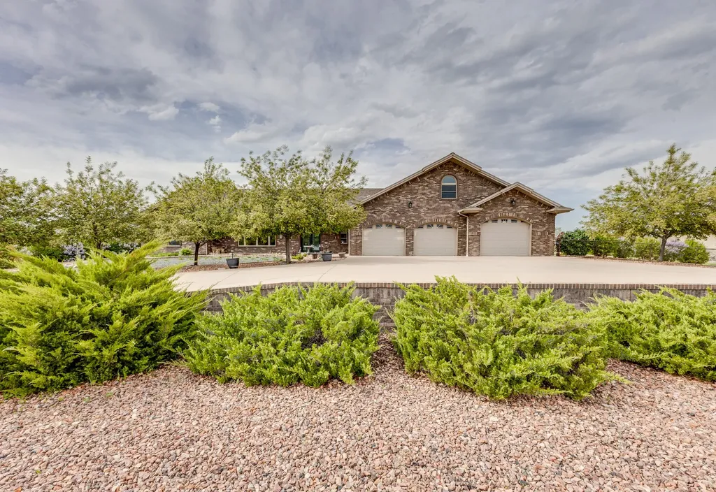 7623 N Leopard Avenue Billings MT 59106