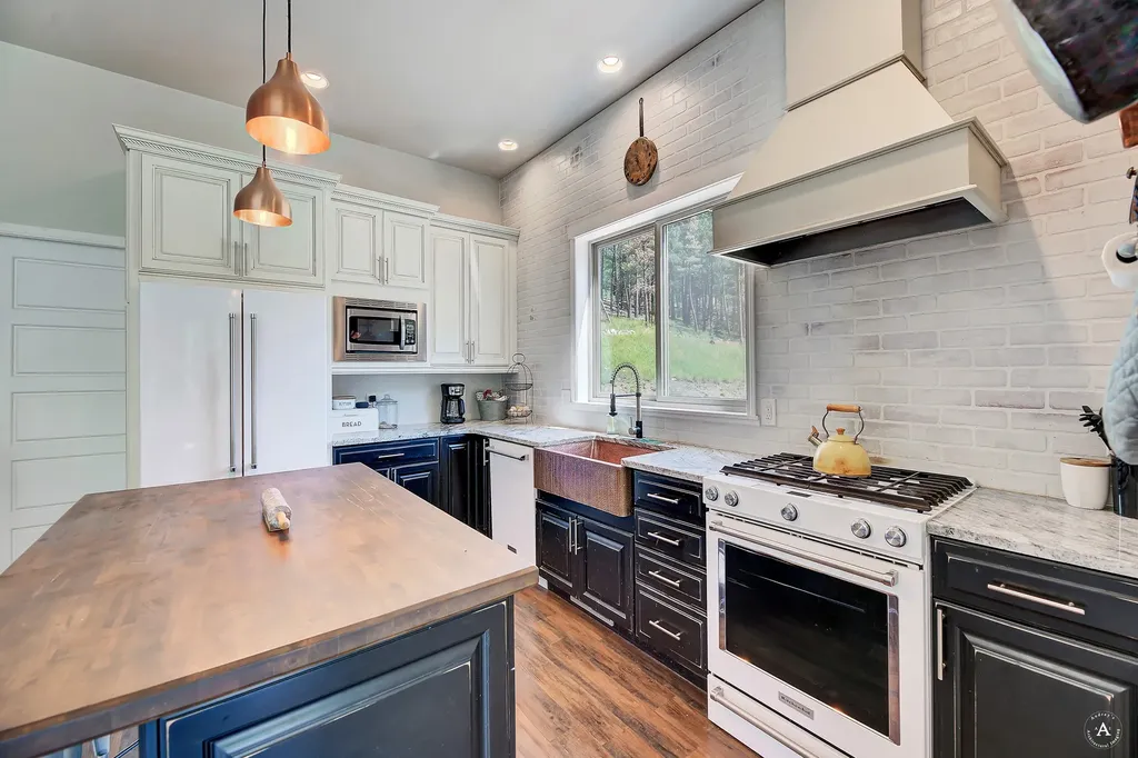 2848 Allen Gulch Road Wolf Creek MT 59648