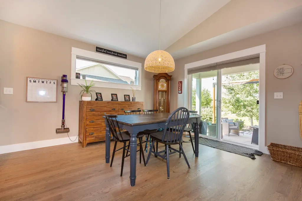 358 Pioneer Crossing Boulevard Manhattan MT 59741