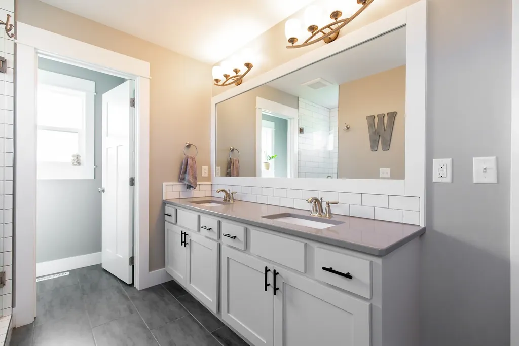 358 Pioneer Crossing Boulevard Manhattan MT 59741