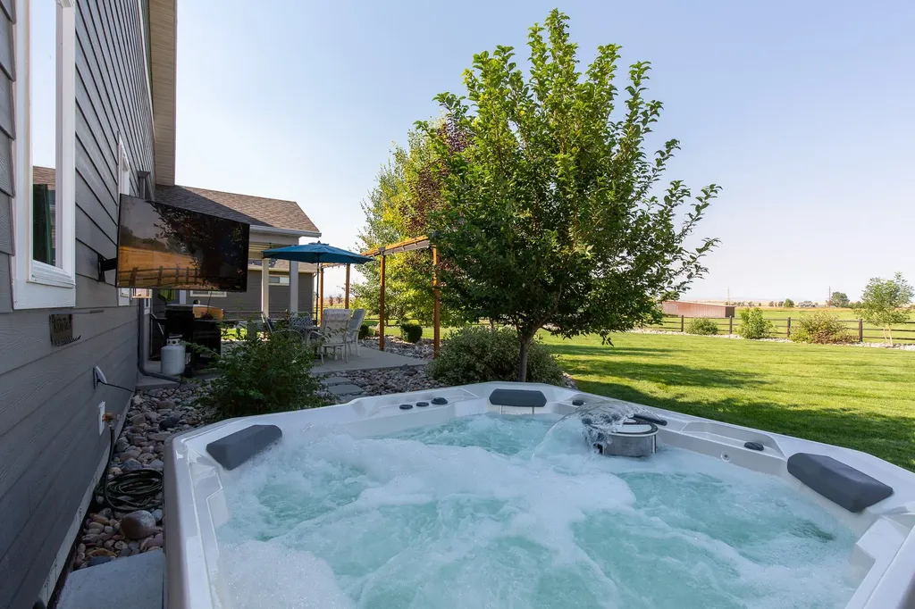 358 Pioneer Crossing Boulevard Manhattan MT 59741
