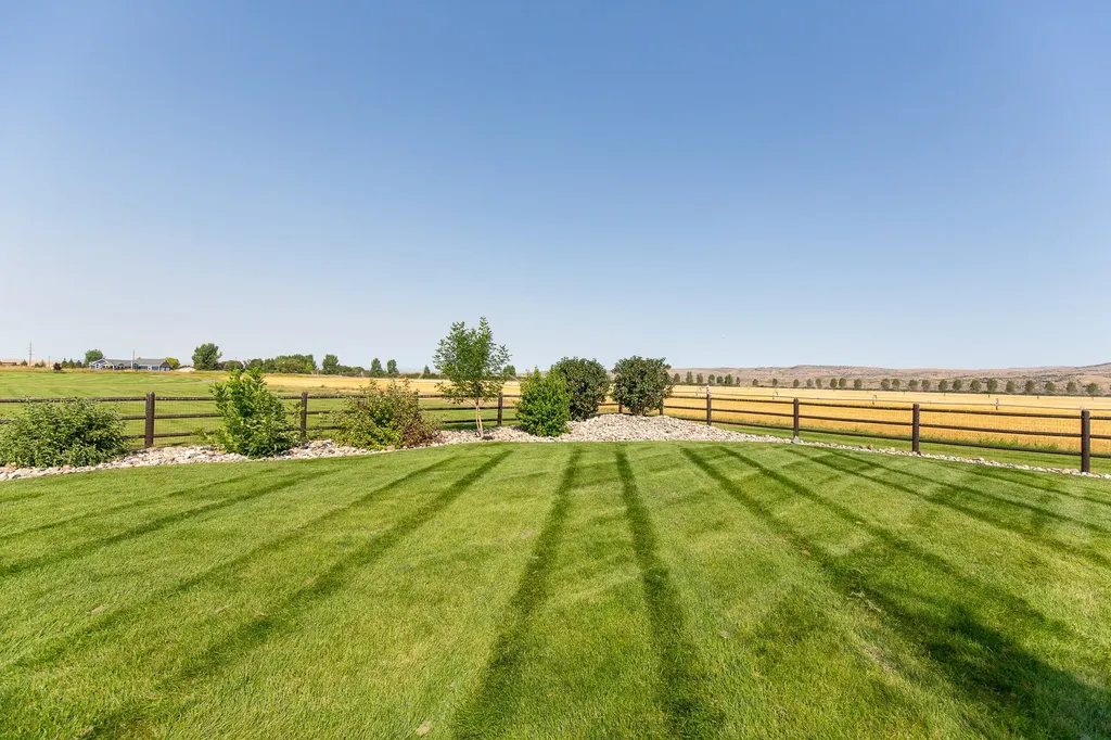 358 Pioneer Crossing Boulevard Manhattan MT 59741