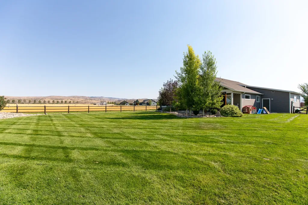 358 Pioneer Crossing Boulevard Manhattan MT 59741