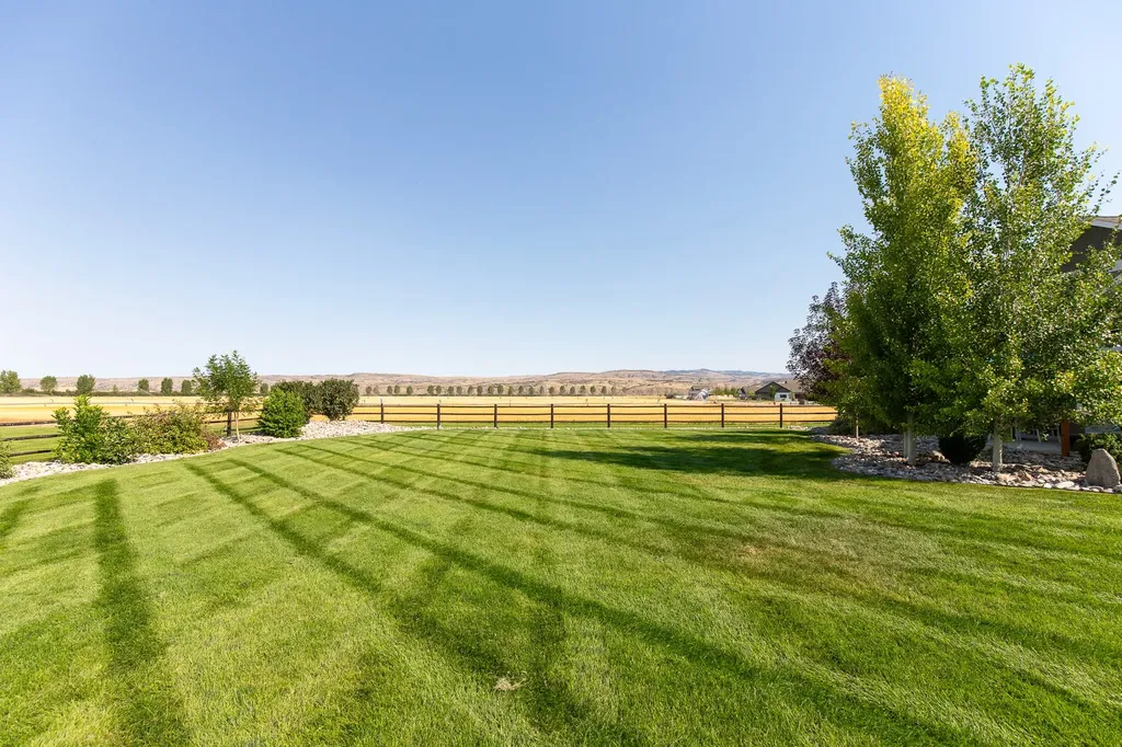 358 Pioneer Crossing Boulevard Manhattan MT 59741