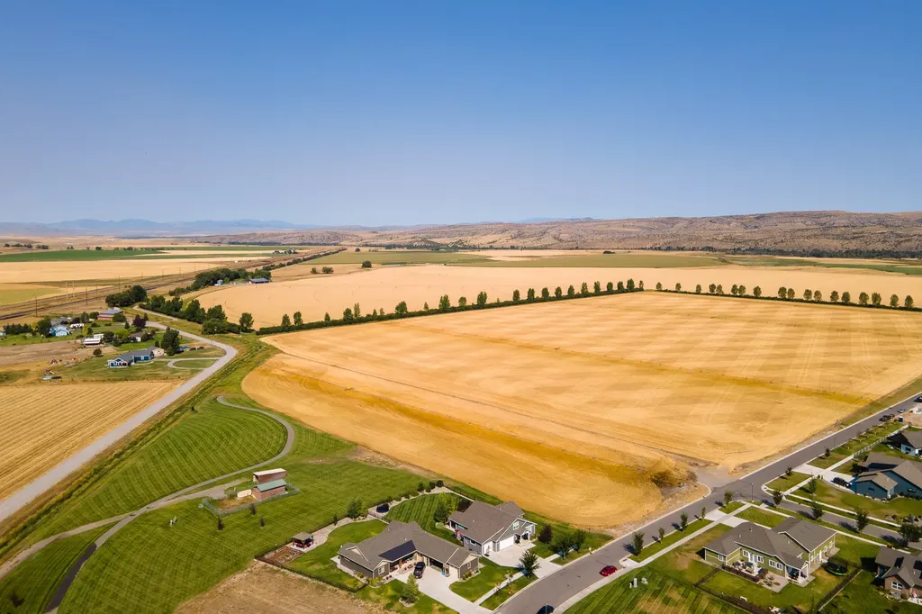 358 Pioneer Crossing Boulevard Manhattan MT 59741