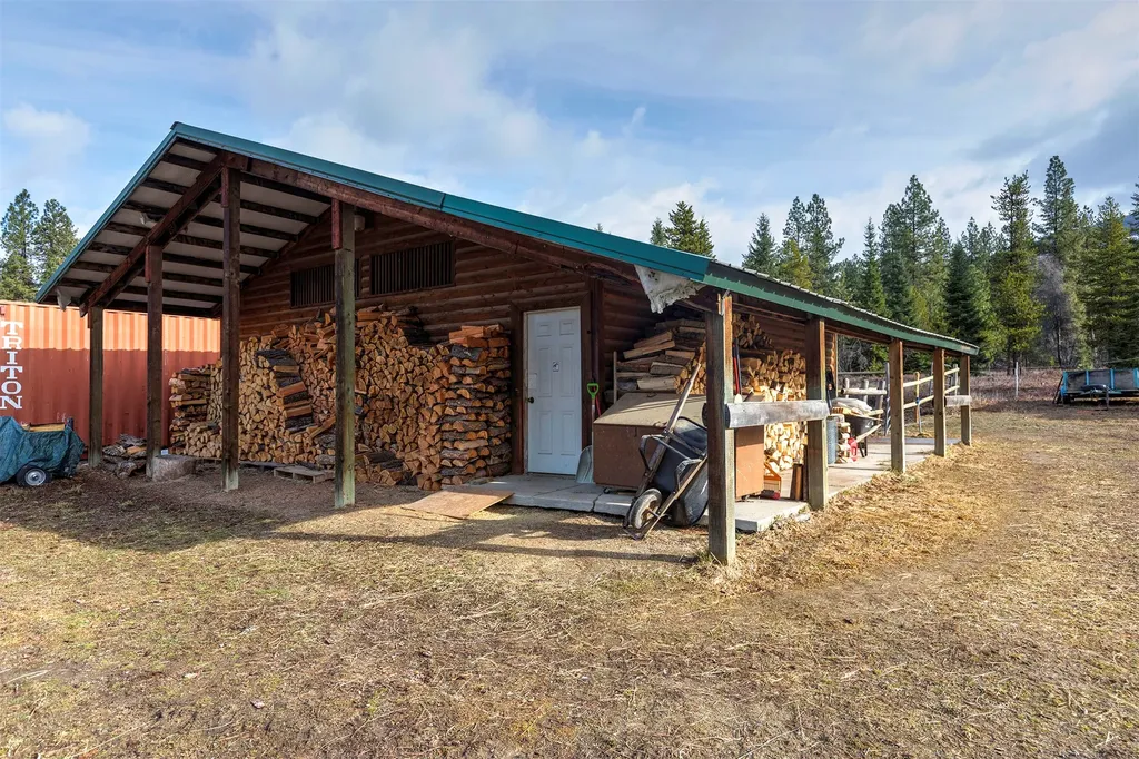 17 Mountain View Road Trout Creek MT 59874
