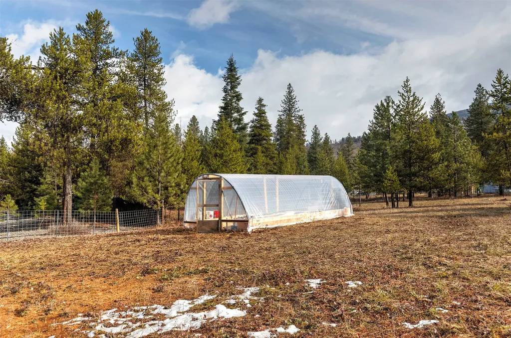17 Mountain View Road Trout Creek MT 59874