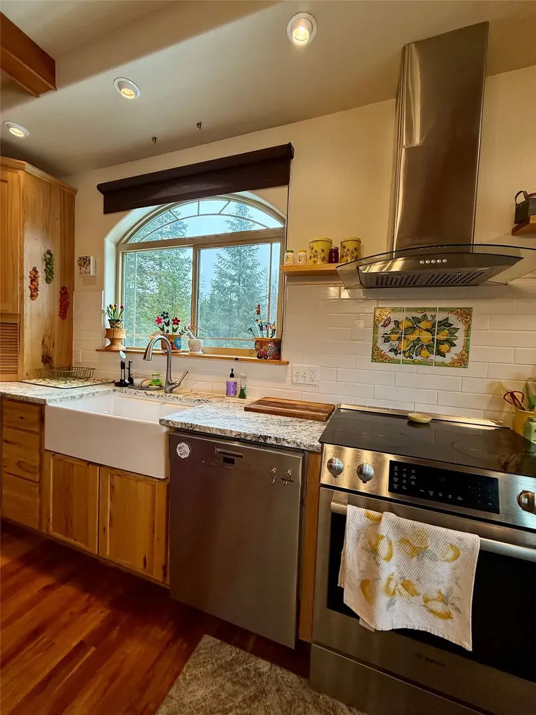 4176 Mount Highway 200 Trout Creek MT 59874