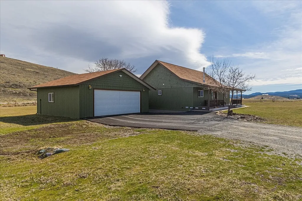 996 Airport Road Eureka MT 59917
