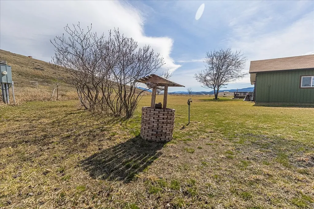 996 Airport Road Eureka MT 59917