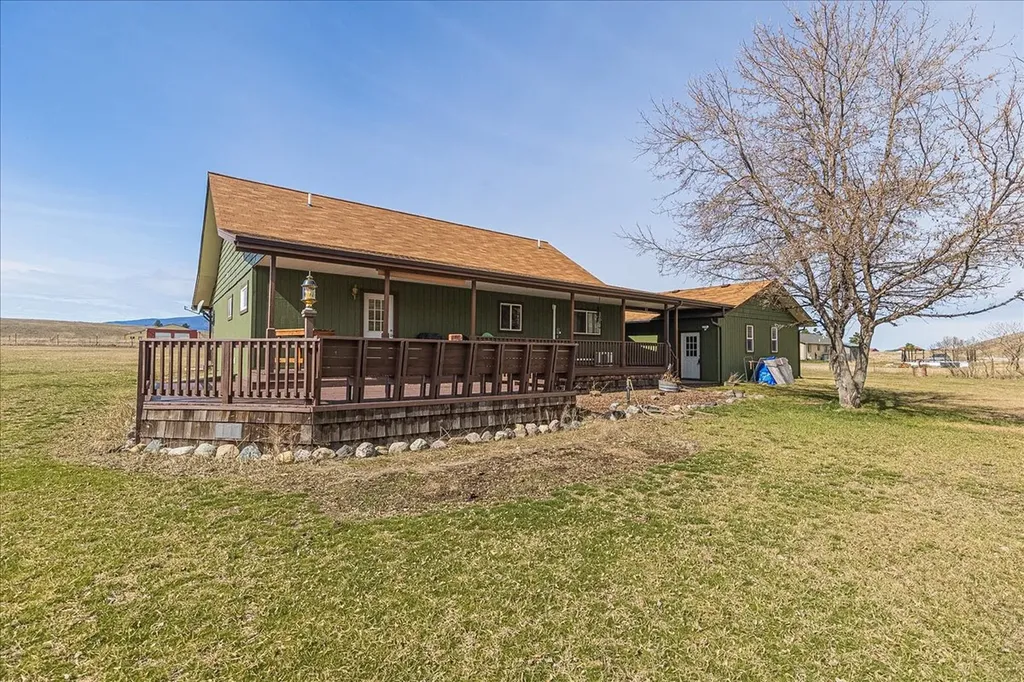996 Airport Road Eureka MT 59917