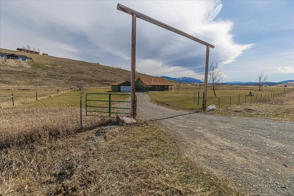 996 Airport Road Eureka MT 59917