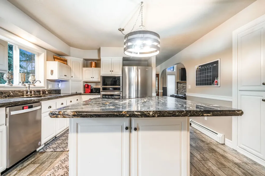 163 Crestview Drive Bigfork MT 59911