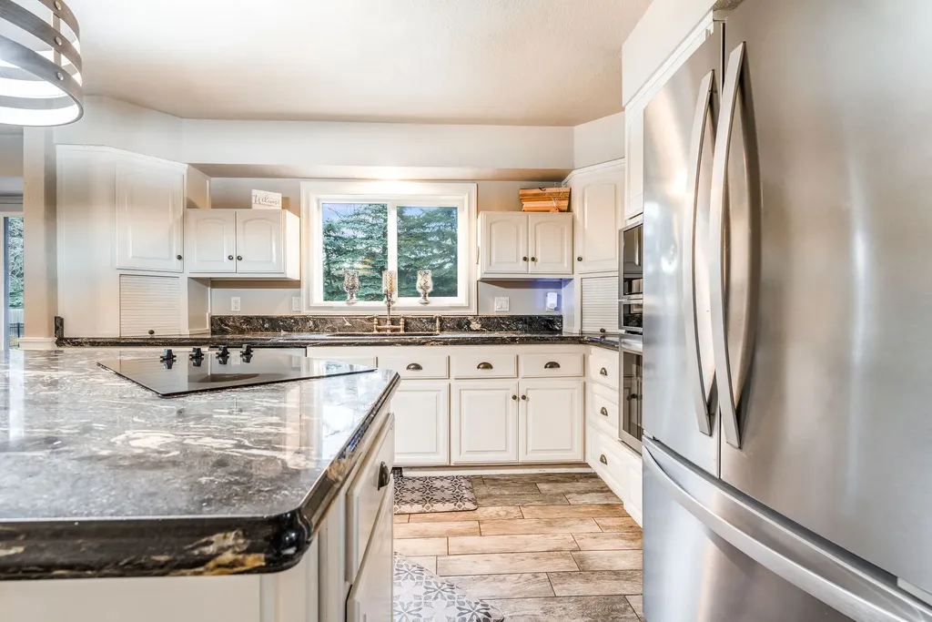 163 Crestview Drive Bigfork MT 59911