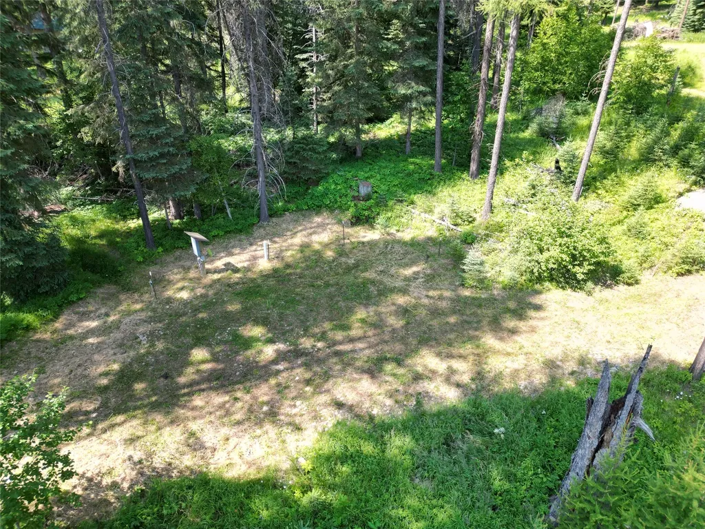 1442 & 1426 River View Drive Yaak MT 59935