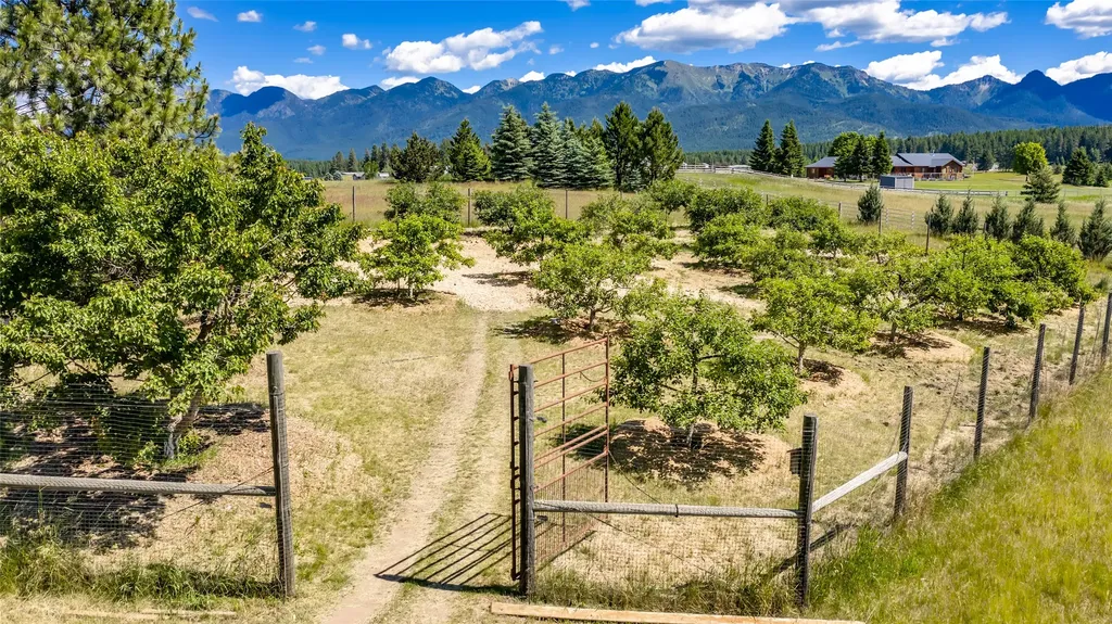 182 Moondance Trail Bigfork MT 59911