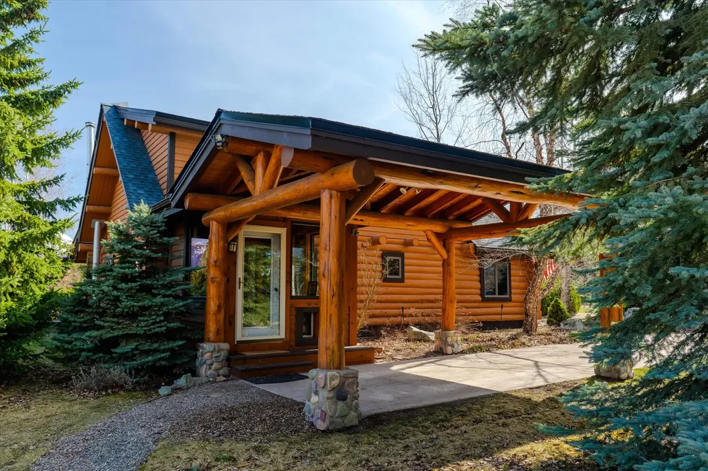 182 Moondance Trail Bigfork MT 59911