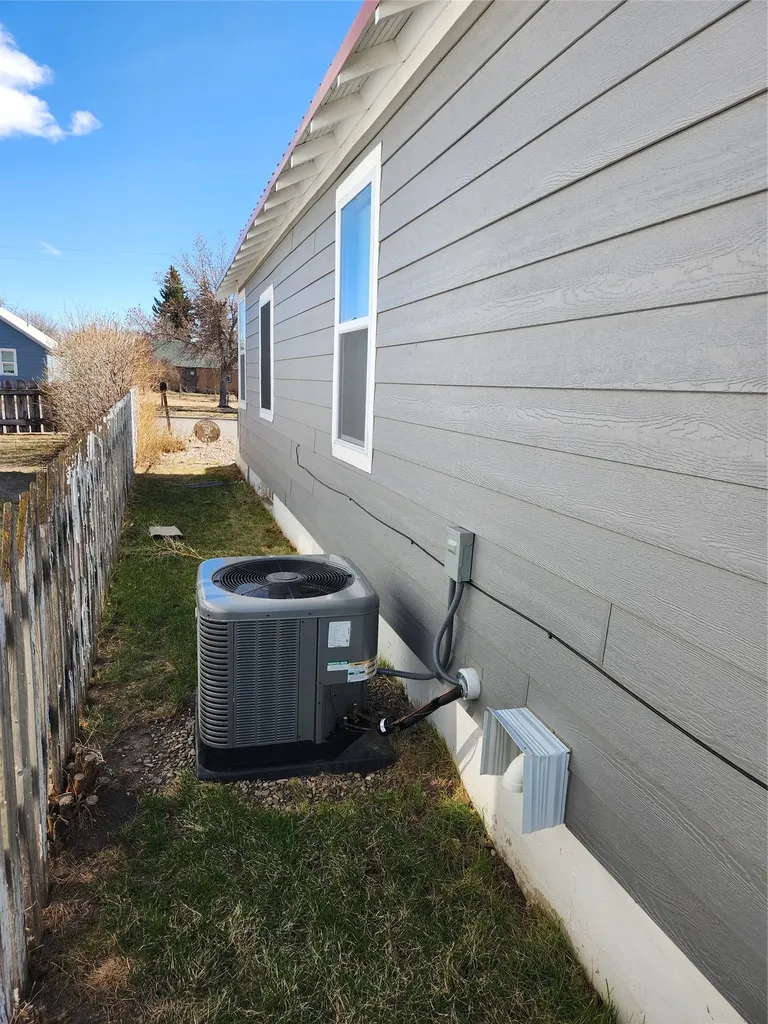 126 3rd Avenue NW Cut Bank MT 59427