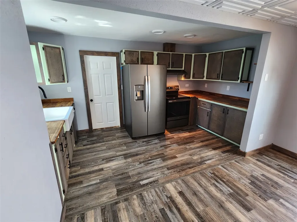 126 3rd Avenue NW Cut Bank MT 59427