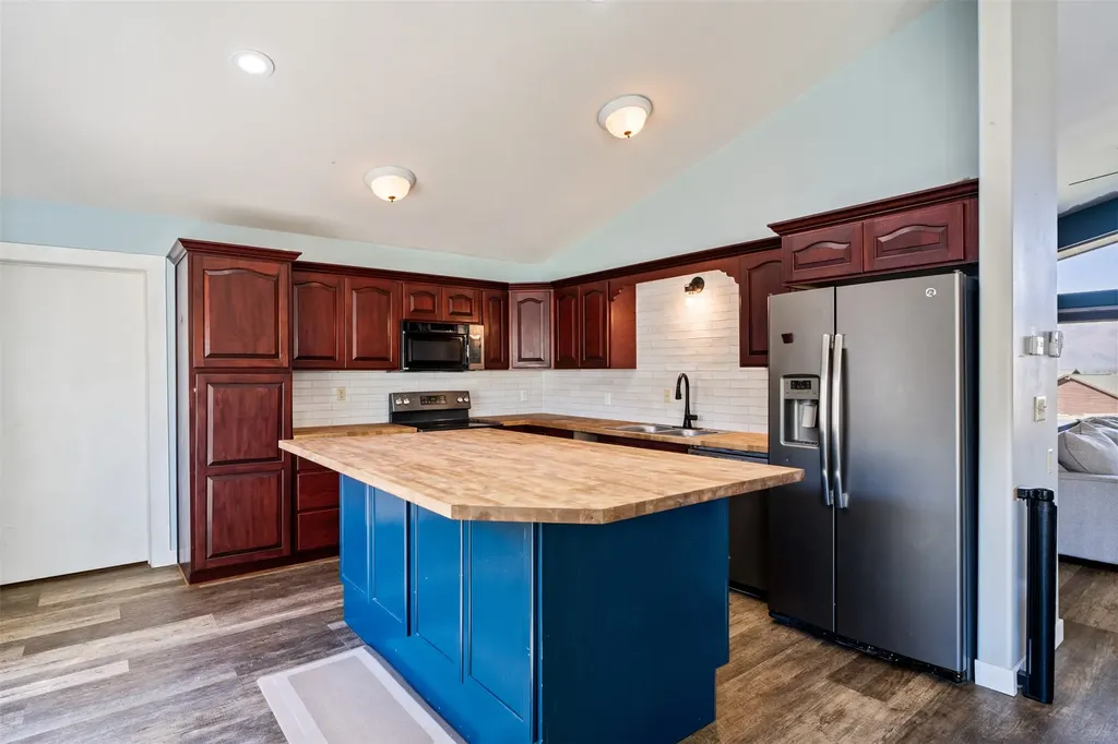 42 Tyler M Road Plains MT 59859