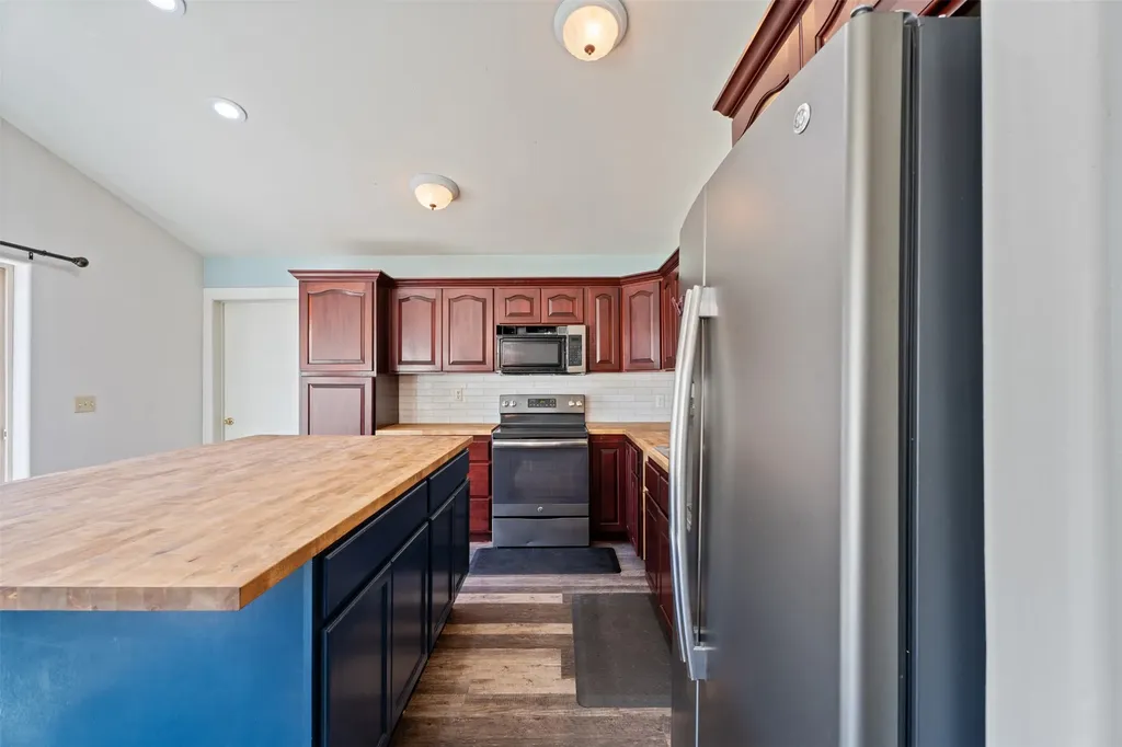 42 Tyler M Road Plains MT 59859
