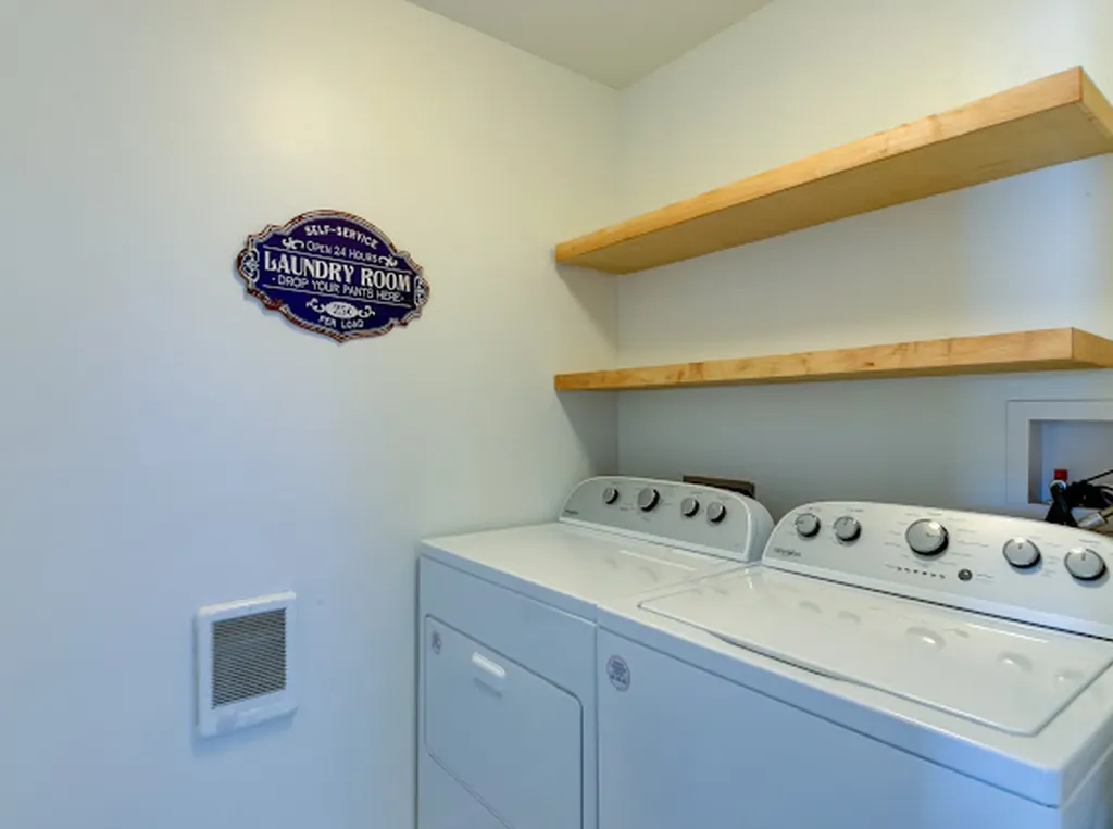 305 Lathrop Street W Clyde Park MT 59018